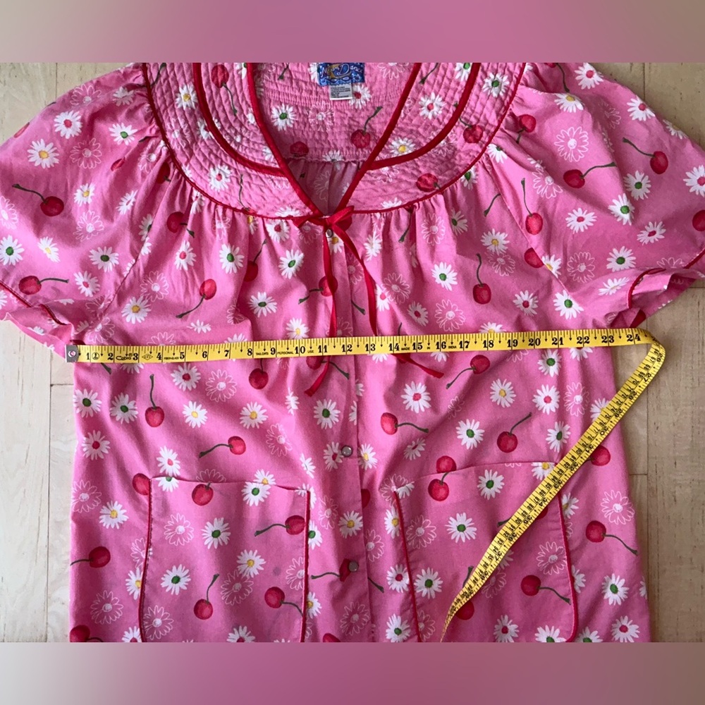 Vintage 80s Moondance Housecoat Nightgown Pink Cherry Print L/XL (labeled 3X) - Picture 6 of 15
